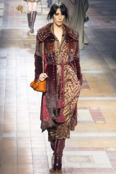 Look 33
